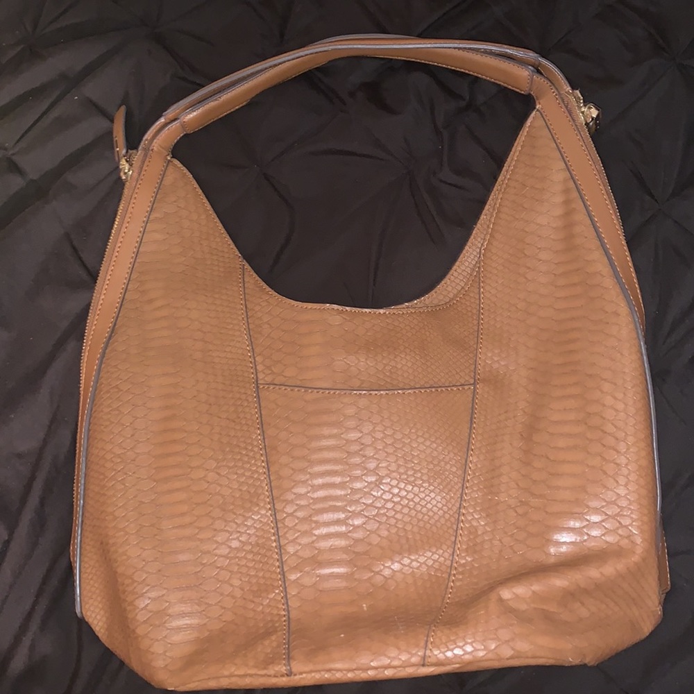 Luxurious And Highclass Upscale Shoulder/Tote Bag - image 4